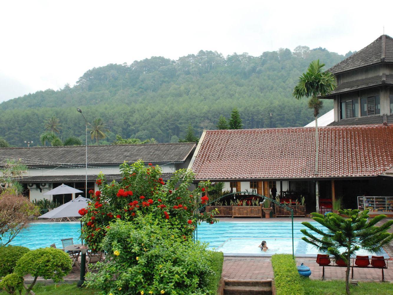 Front One Resort Magelang Kültér fotó