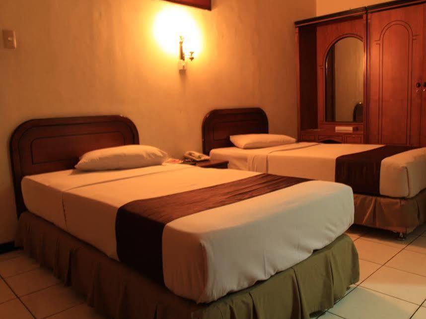Front One Resort Magelang Kültér fotó
